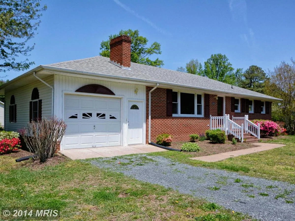3 bed, 1334 sqft, $1,150 — Photo 2
