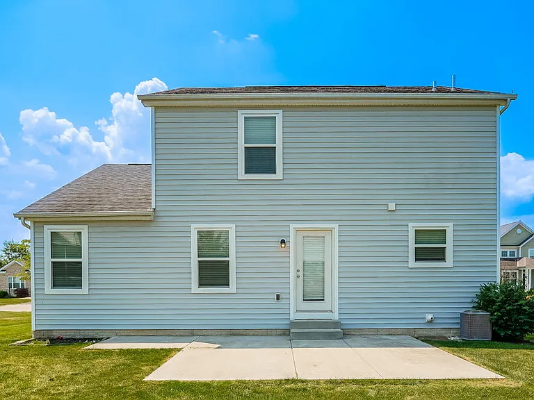 804 Zeller Dr — Photo 17