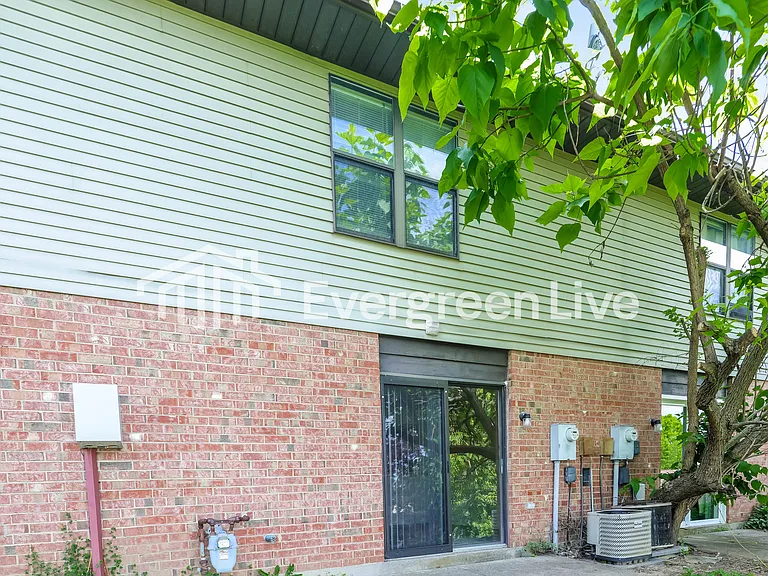 9730 Nettleton Park — Photo 15