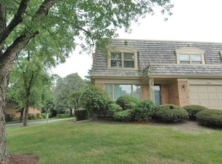 19W039 Avenue Normandy S, Oak Brook, IL