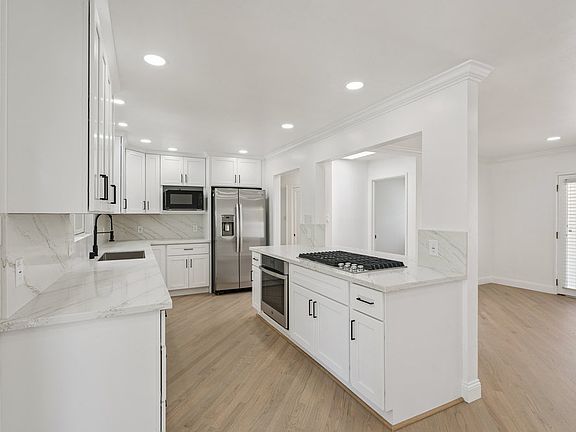 5th image of 14353 New Jersey Ave