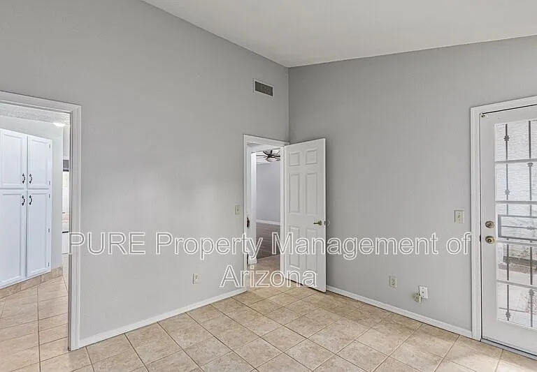 1718 S Longmore St #22 — Photo 14