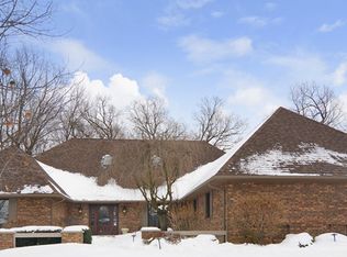 8601 Heather Dr, Burr Ridge, IL 60527