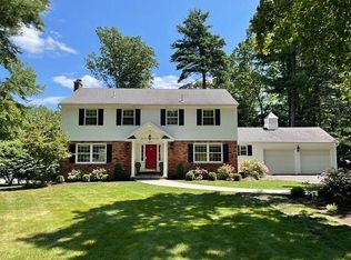 870 Worcester Dr, Niskayuna, NY 12309