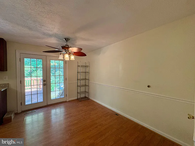 8112 Parkdale Ct — Photo 7