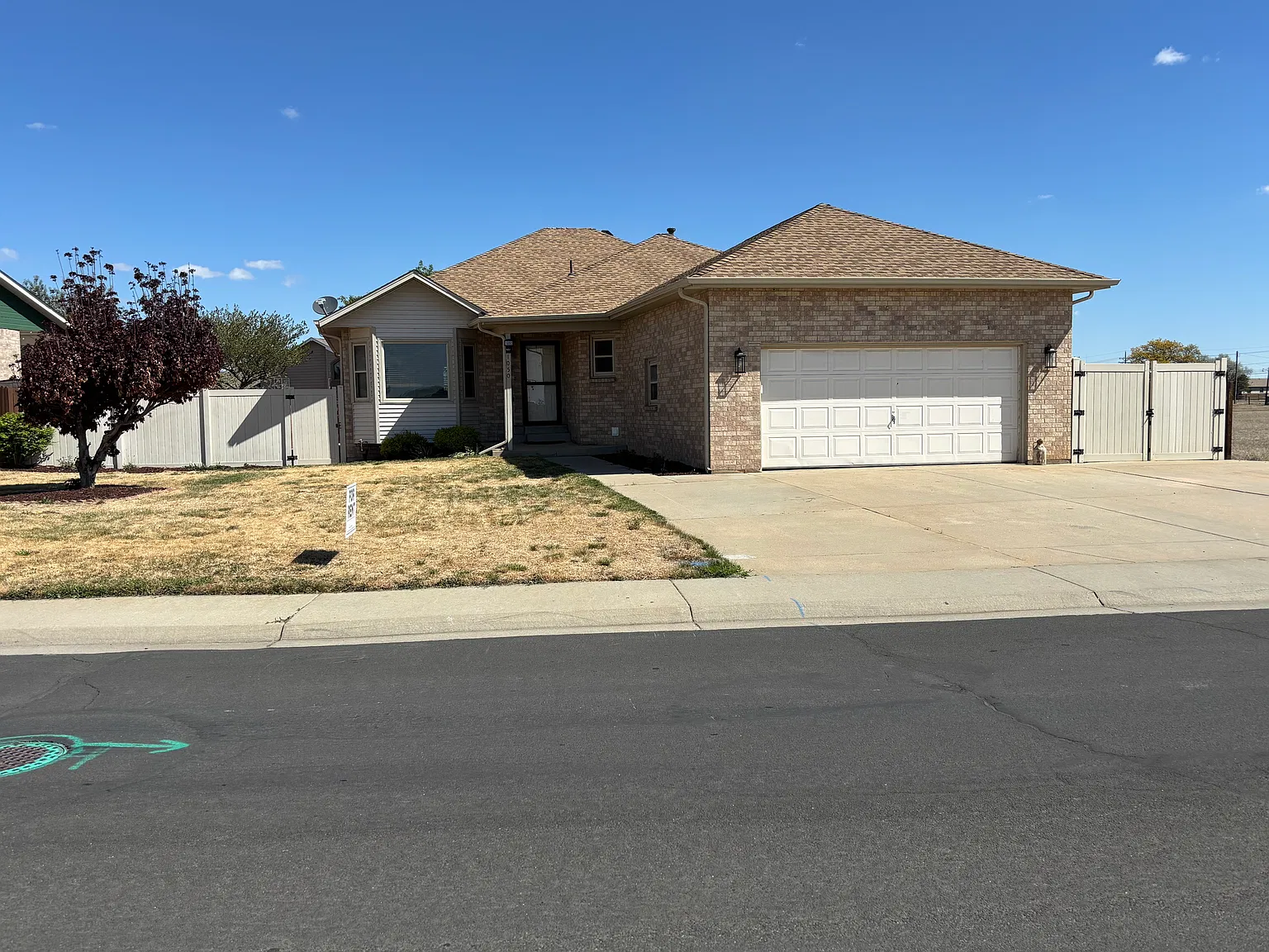 4 bed, 2900 sqft, $3,000 — Photo 1