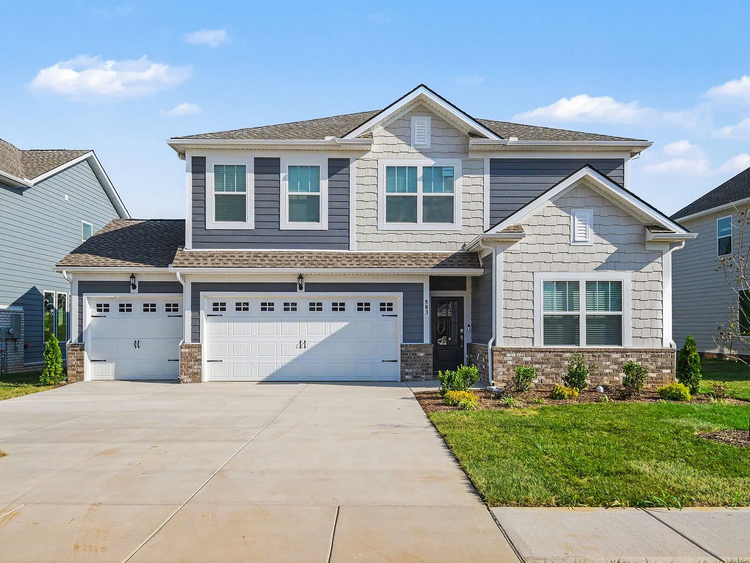 5 bed, 3.5 bath, 2950 sqft, $2,850 — Photo 1