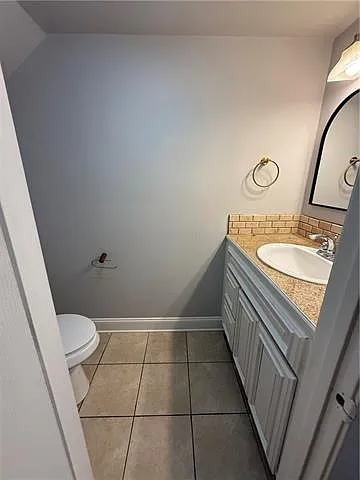 3 bed, 2.5 bath, 2415 sqft, $2,600 — Photo 4