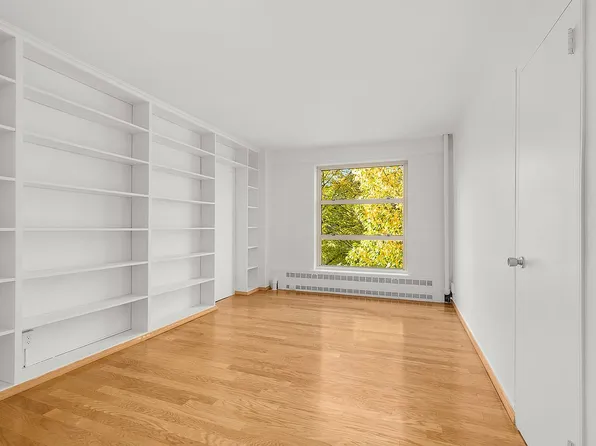 549 W 123rd St APT 4A, New York, NY 10027