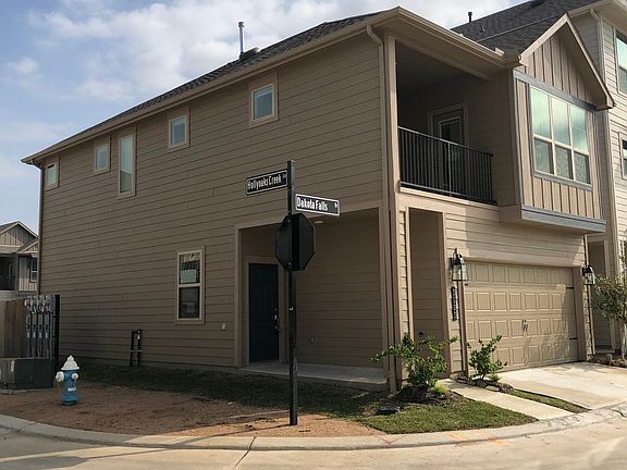 2nd image of 3103 Dakota Falls Dr