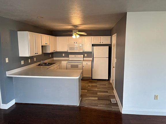 5th image of 108 Jennifer Ct