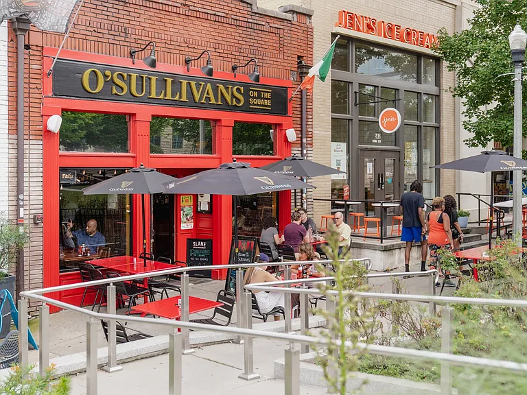 Our amenities will take your lifestyle to the next level, while you relax above the bustling streets in the heart of historic Decatur.