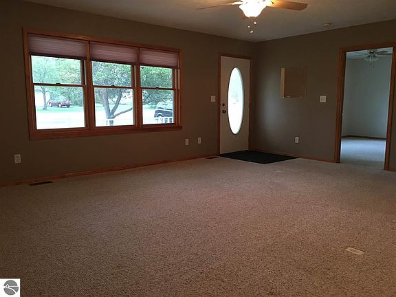 5th image of 2624 Pine Breeze Dr