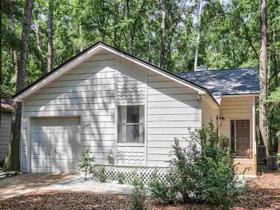 1st image of 1685 Silverwood Dr