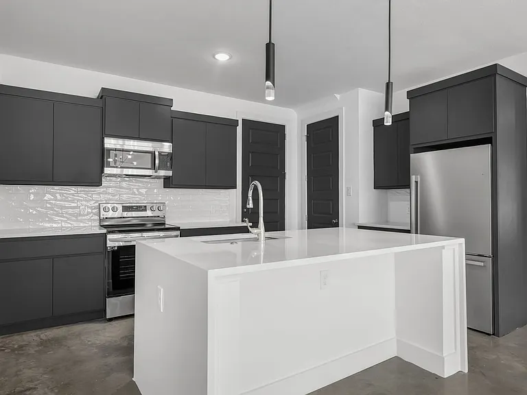 3013 Alpha Wolf Ct — Photo 6