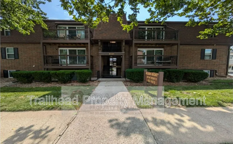 2 bed, 1.0 bath, 1199 sqft, $1,199 — Photo 1