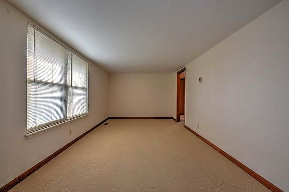 5th image of 256 Dehaven Pl
