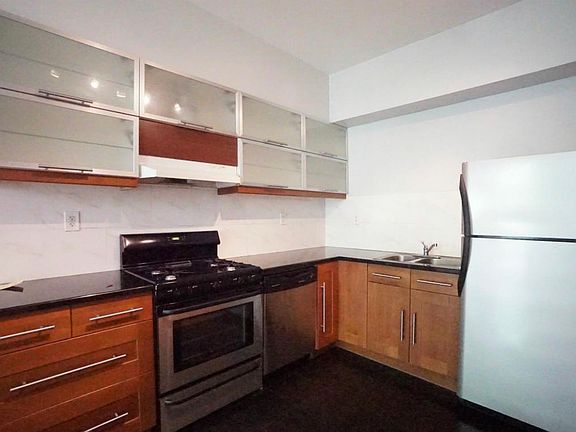 4th image of 521 W 158th St #Ff2