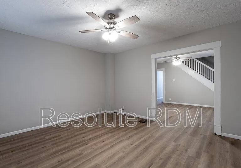 1920 Sugar Grove Ave — Photo 6