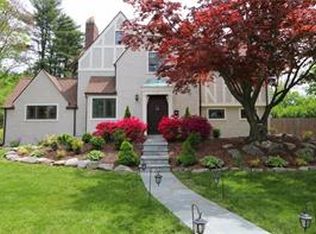 10 Beaufort St, White Plains, NY 10607