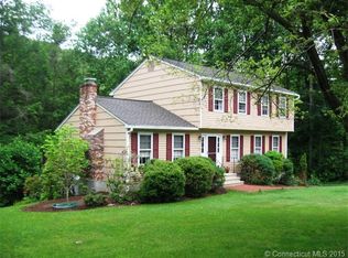 104 Thoreau Dr, Shelton, CT 06484