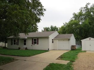 540 W 2nd St, Parker, SD 57053