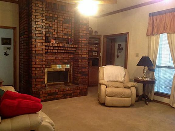 5th image of 7937 Hunter Ln