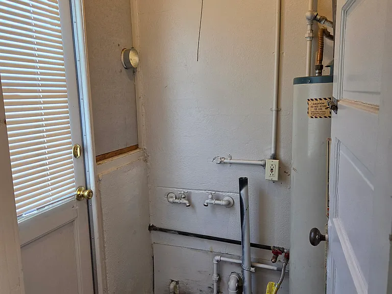 630 Eye St — Photo 10