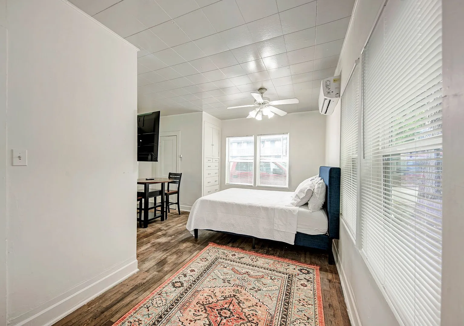 Charming Fully Furnished Studio in the Heart of UT Campus $1,600/Month — Photo 2