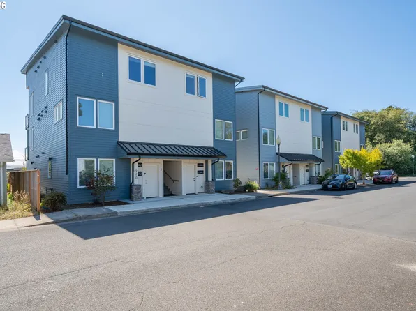 920 SW 48th St, Lincoln City, OR 97367