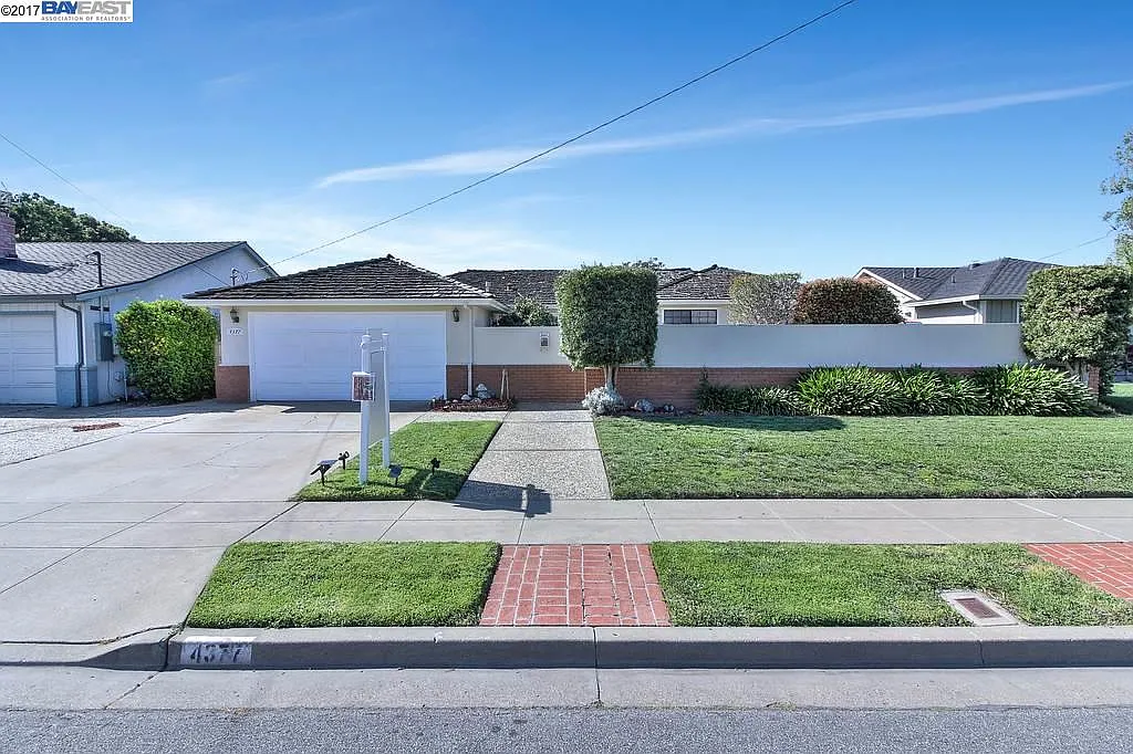 4377 Eggers Dr photo 1
