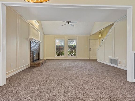 4th image of 2123 Cordoba Dr