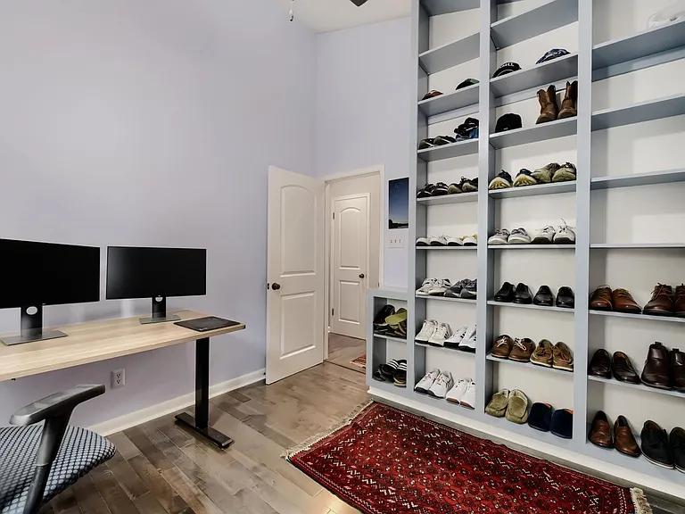8804 United Kingdom Dr — Photo 11