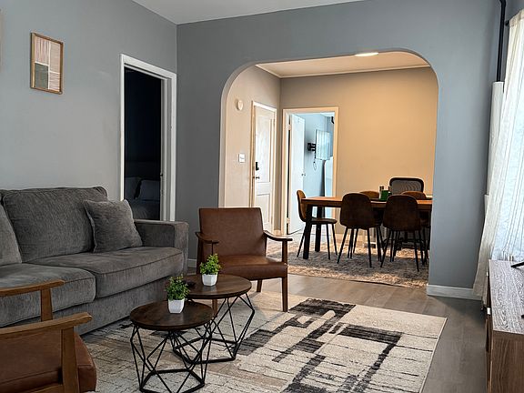 4th image of 154 Hayward Pl Floor 1