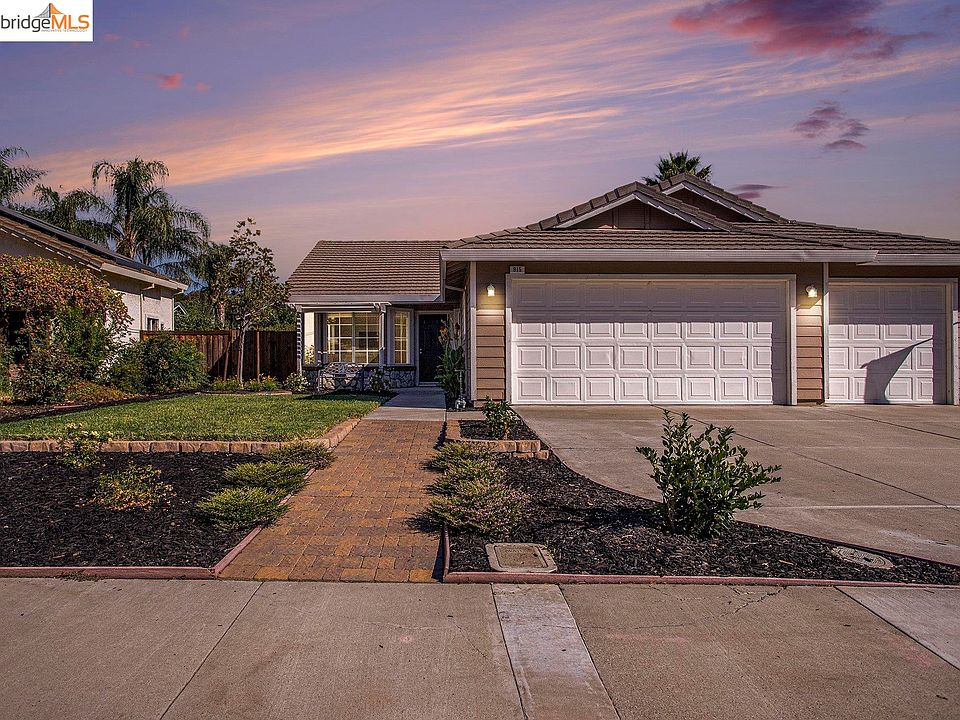 1st image of 915 Coventry Cir