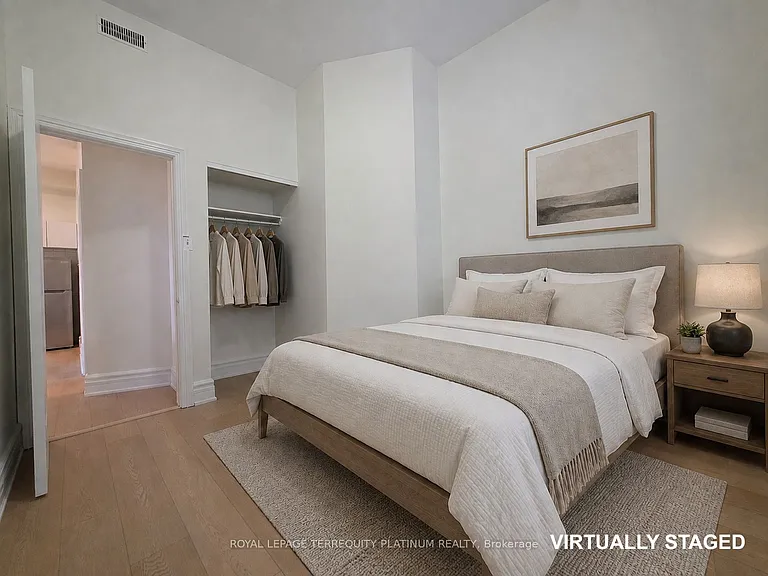 11 Beaconsfield Ave — Photo 12
