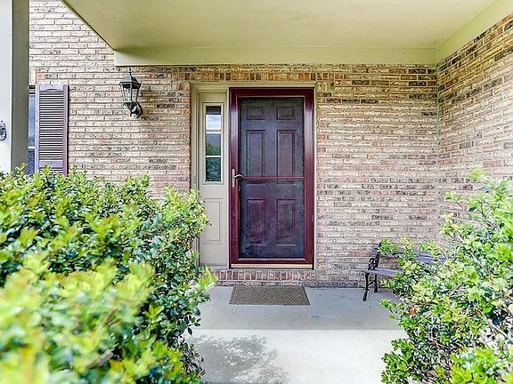 4th image of 8005 Cypresstree Cir