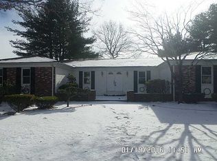 20 Beechnut Dr, Johnston, RI 02919