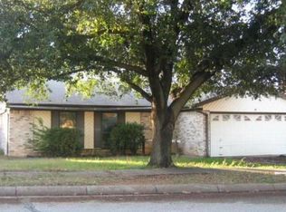 6004 Kelly Elliott Rd, Arlington, TX 76001