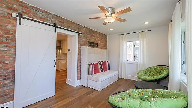 6104 Ventnor Ave — Photo 11