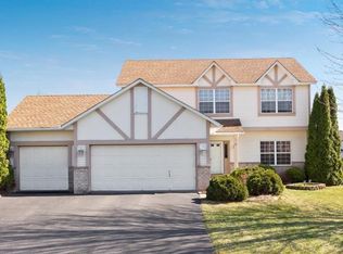 2142 Groveland Way, Shakopee, MN 55379