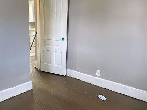 5th image of 108 S East Ave