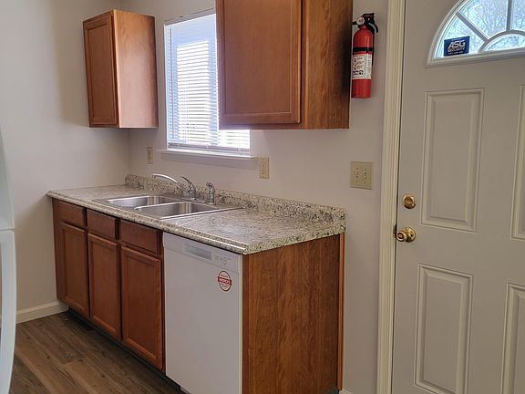 2nd image of 142 E Plover Dr