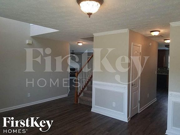 3rd image of 2133 Grant Ave