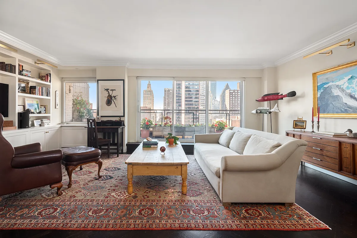 440 East 57th St Unit 20B  