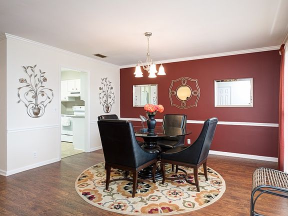 4th image of 2105 River Chase Dr