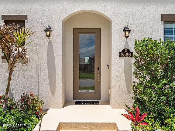 2nd image of 8566 Lyside Dr