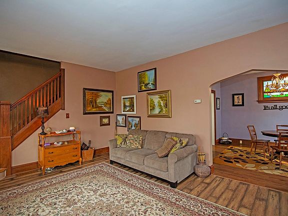 5th image of 3152 Daytona Ave