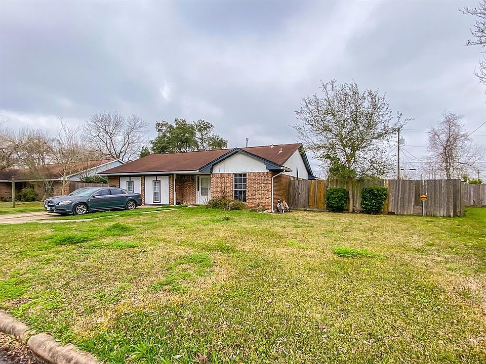 1st image of 5015 Briarbrook Dr