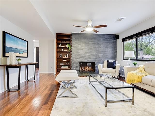 1st image of 2108 Teakwood Dr